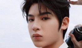 娱乐爆料圈黄明昊是谁啊,黄明昊是谁？